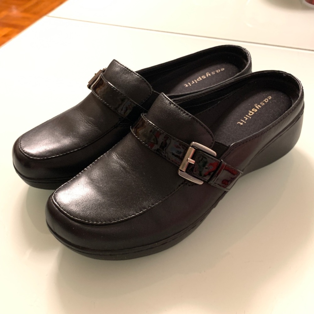 Women’s Black Clogs